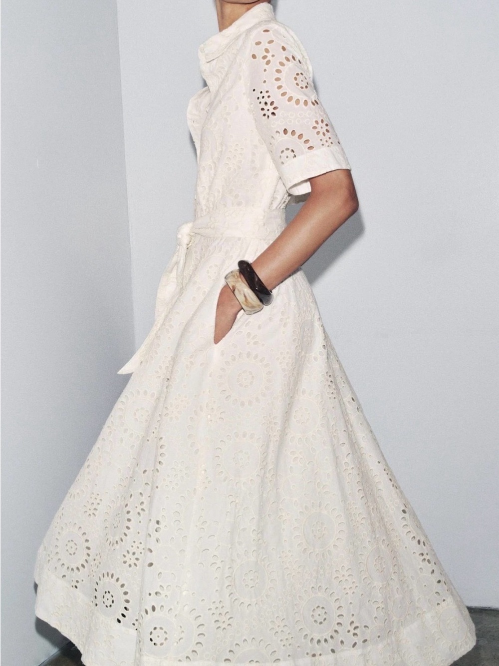 Zara white embroidery dr - Picture 2 of 9